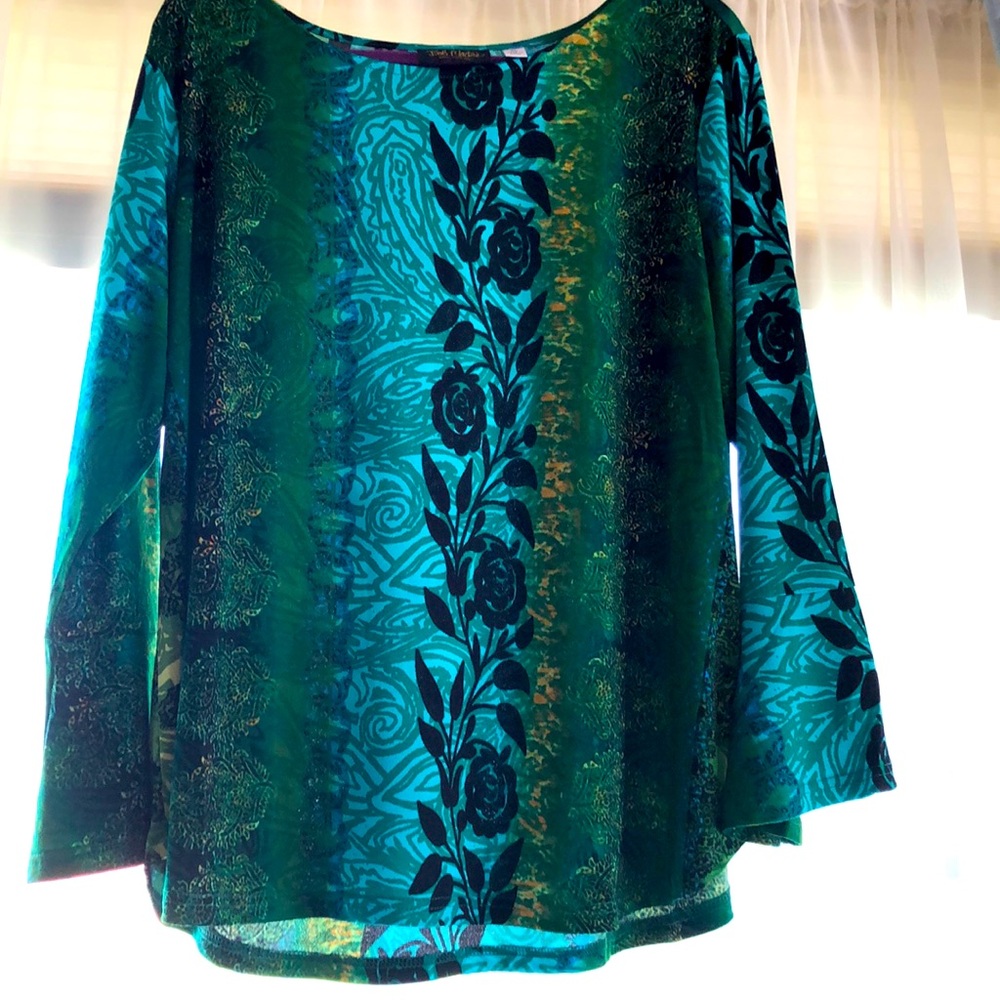 New Never Worn Bob Mackie top XL